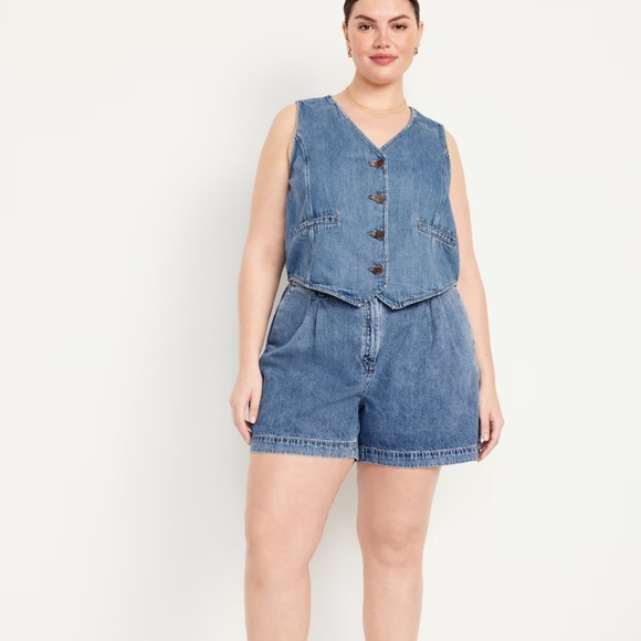 - NWT OLD NAVY Extra High-Waisted Taylor Trouser Short5-inch inMedium Wash - Picture 3 of 9